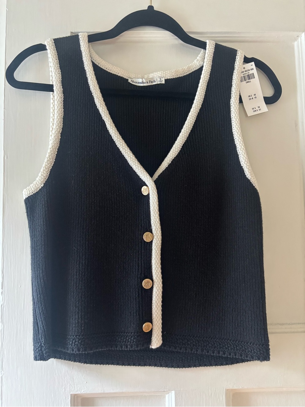 NWT Abercrombie & Fitch Mara Black Button Up Sweater Vest - Picture 2 of 5